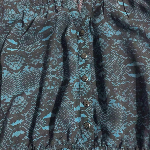 Sheer Black and Green Blouse - Picture 3 of 7